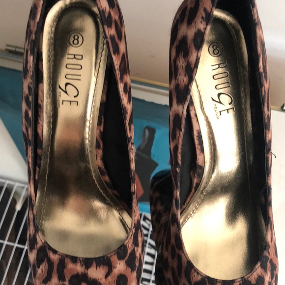 Size 8 Leopard Platform Heels - Picture 5 of 6